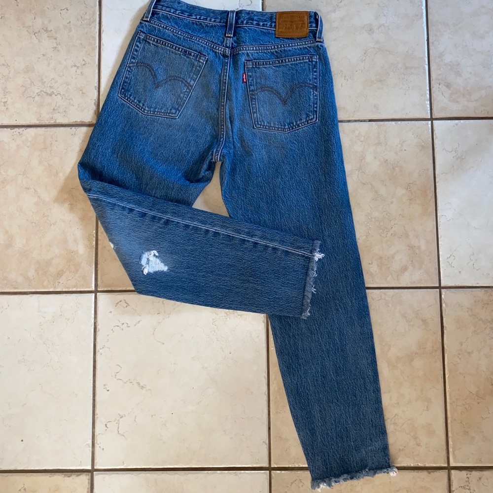 Levi’s wedgie high rise distressed jeans